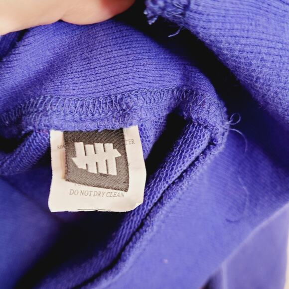 Vintage Undefeated "The U Man" graphic blue pull over sweatshirt size XL - Picture 6 of 11